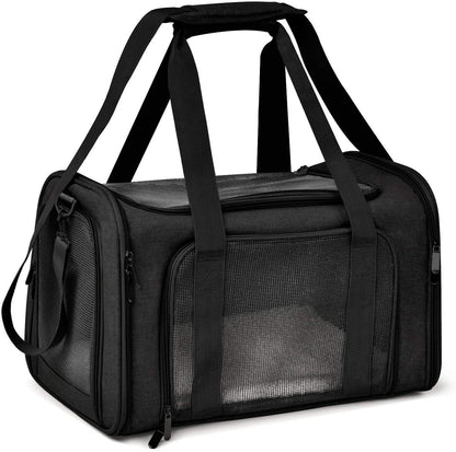 Portable and breathable pet cat and dog carrier